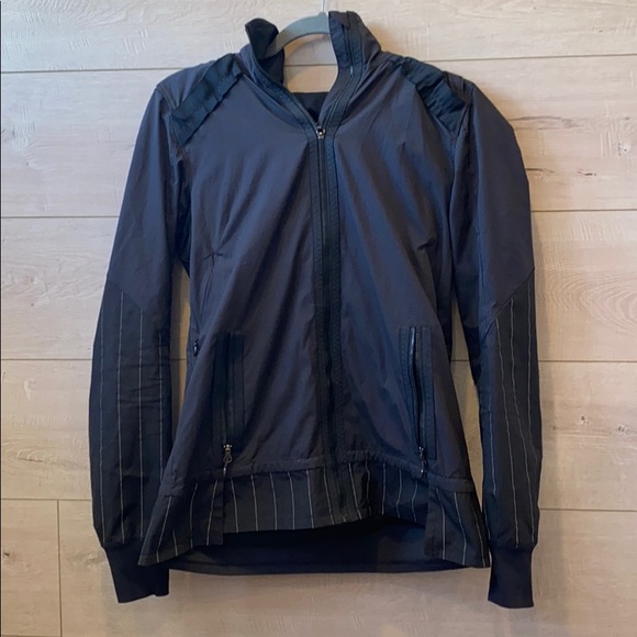 Lululemon Run Bandit Reflective Jacket - Picture 3 of 7